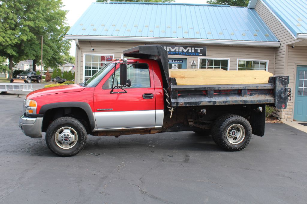 2005 GMC Sierra Image 2