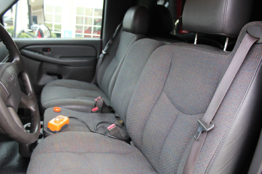 2005 GMC Sierra Image 17
