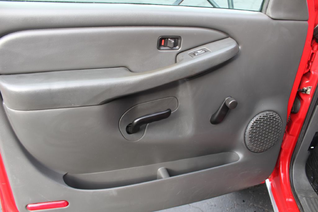 2005 GMC Sierra Image 18