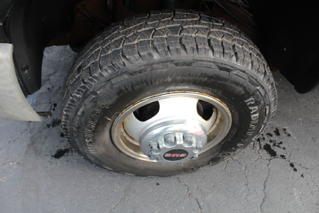 2005 GMC Sierra Image 19