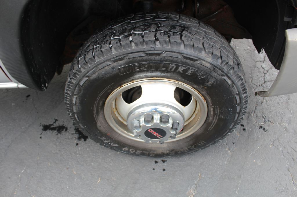2005 GMC Sierra Image 22