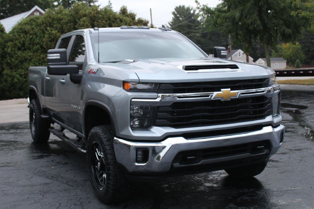 2024 Chevrolet Silverado 2500 Image 10
