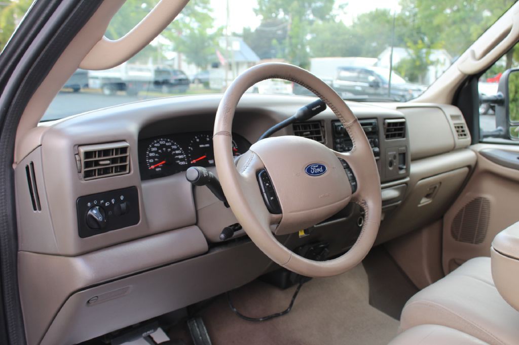 2003 Ford F-250 Image 13