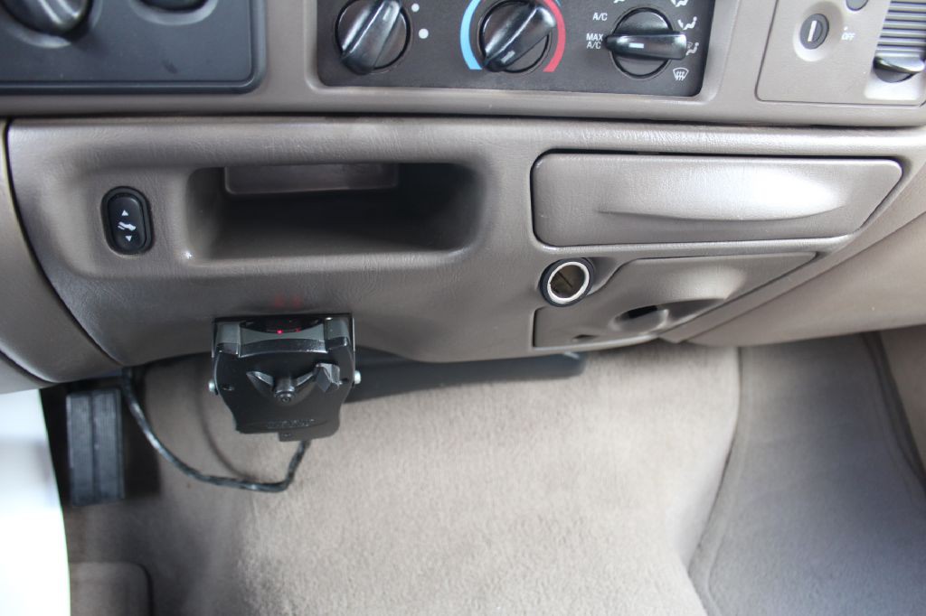 2003 Ford F-250 Image 17