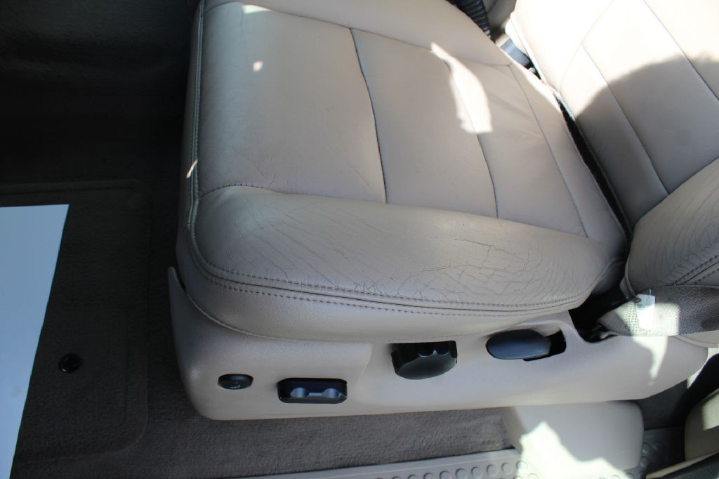 2003 Ford F-250 Image 21