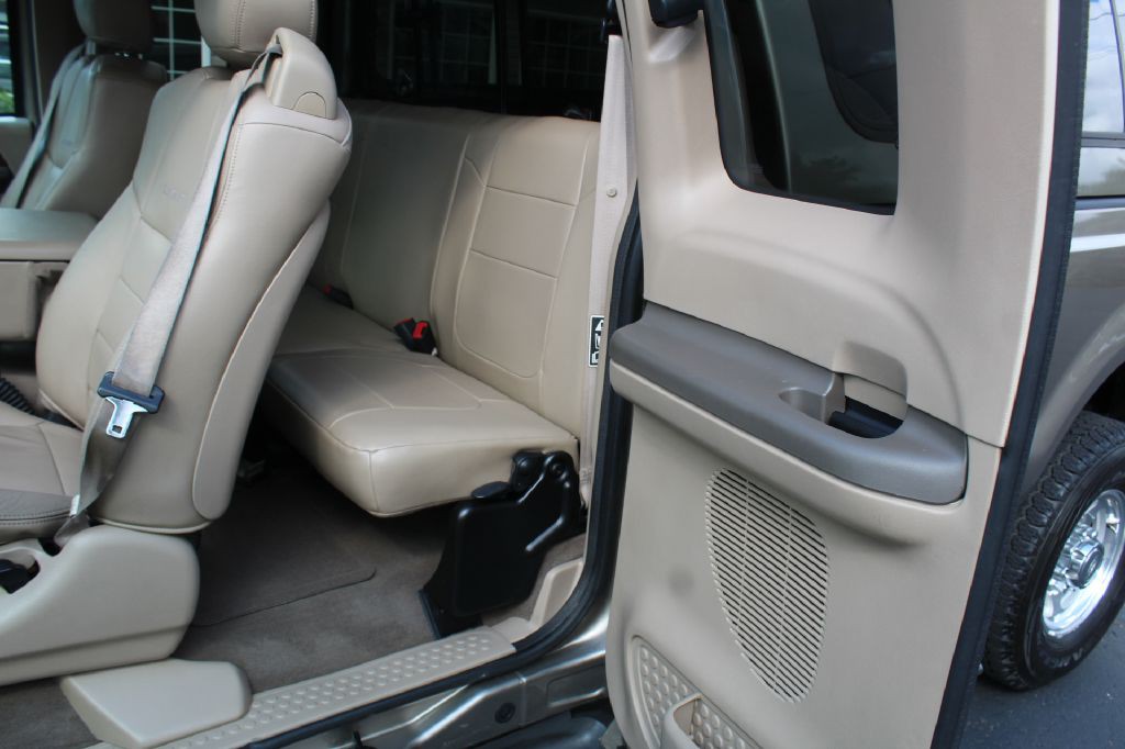 2003 Ford F-250 Image 30