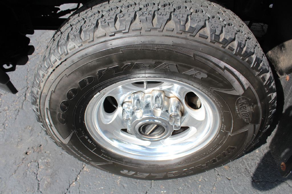 2003 Ford F-250 Image 32