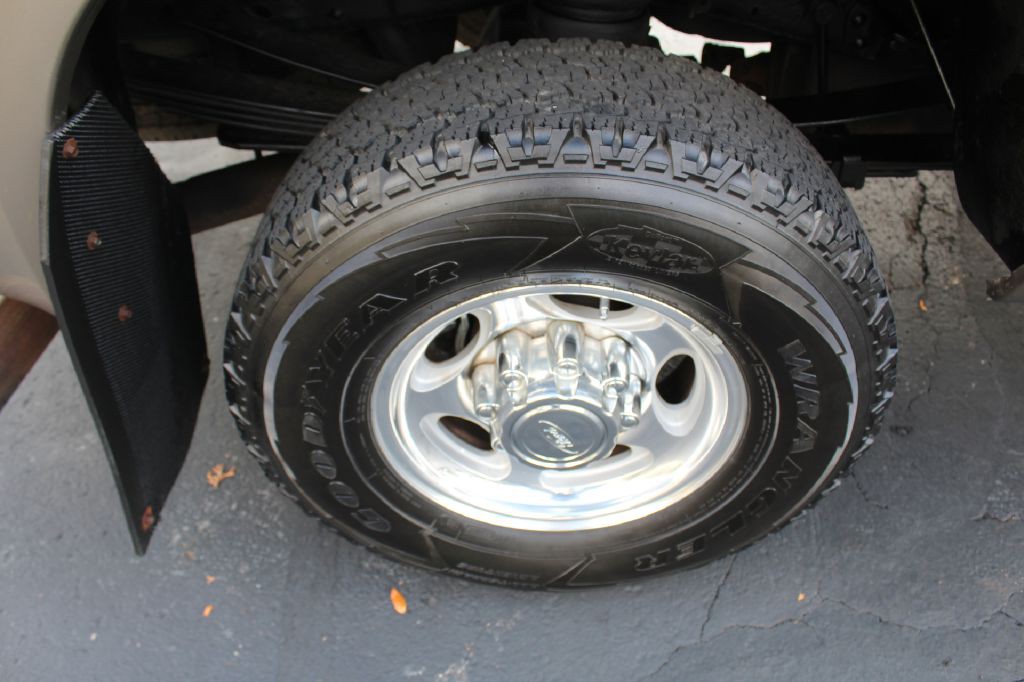 2003 Ford F-250 Image 34