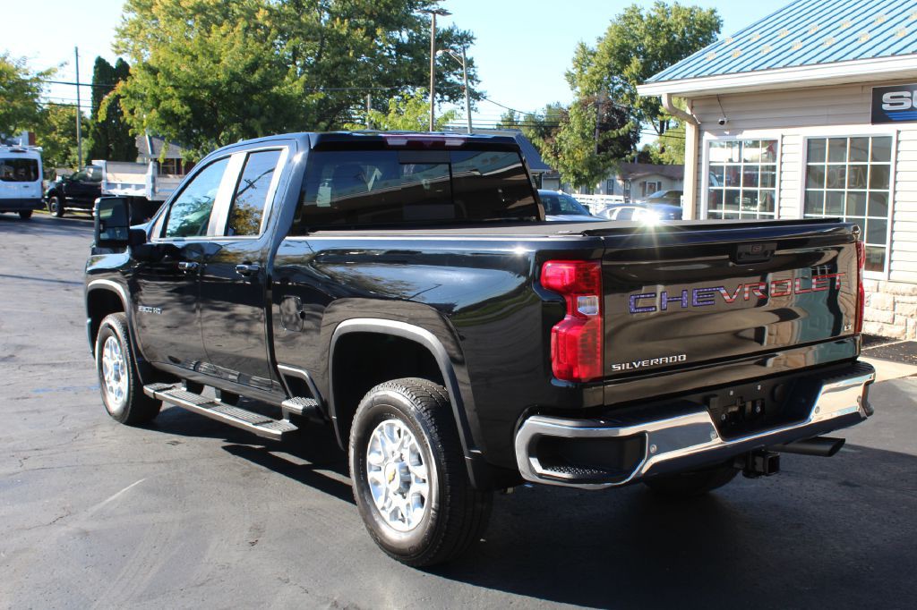2024 Chevrolet Silverado 2500 Image 4