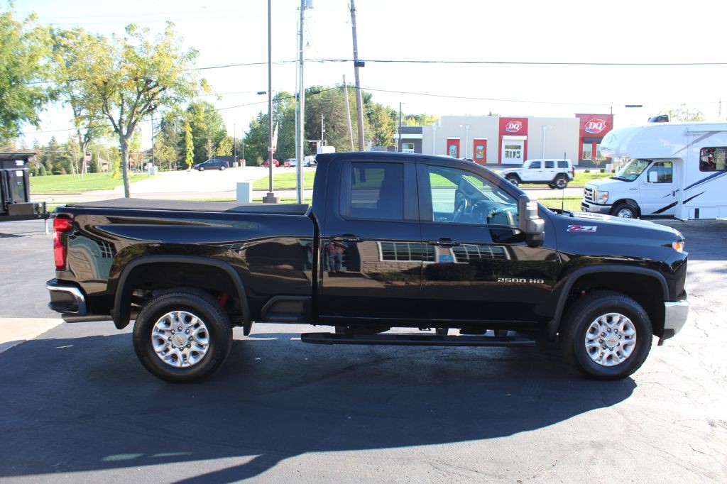2024 Chevrolet Silverado 2500 Image 8