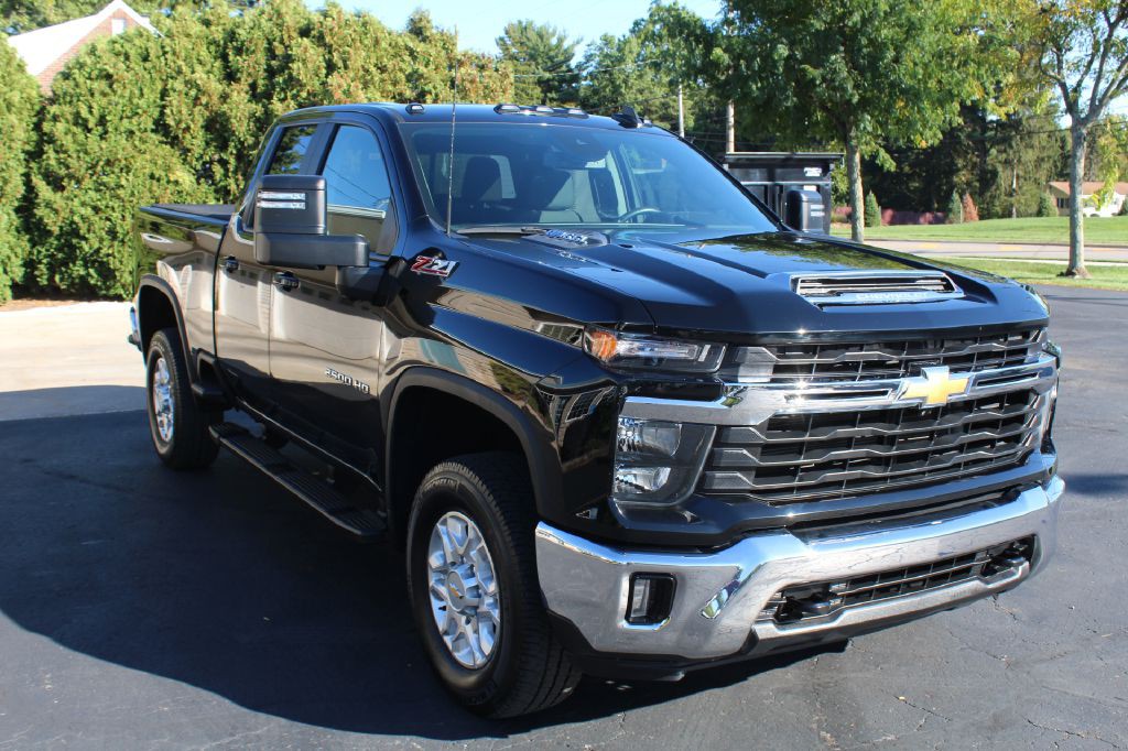 2024 Chevrolet Silverado 2500 Image 10