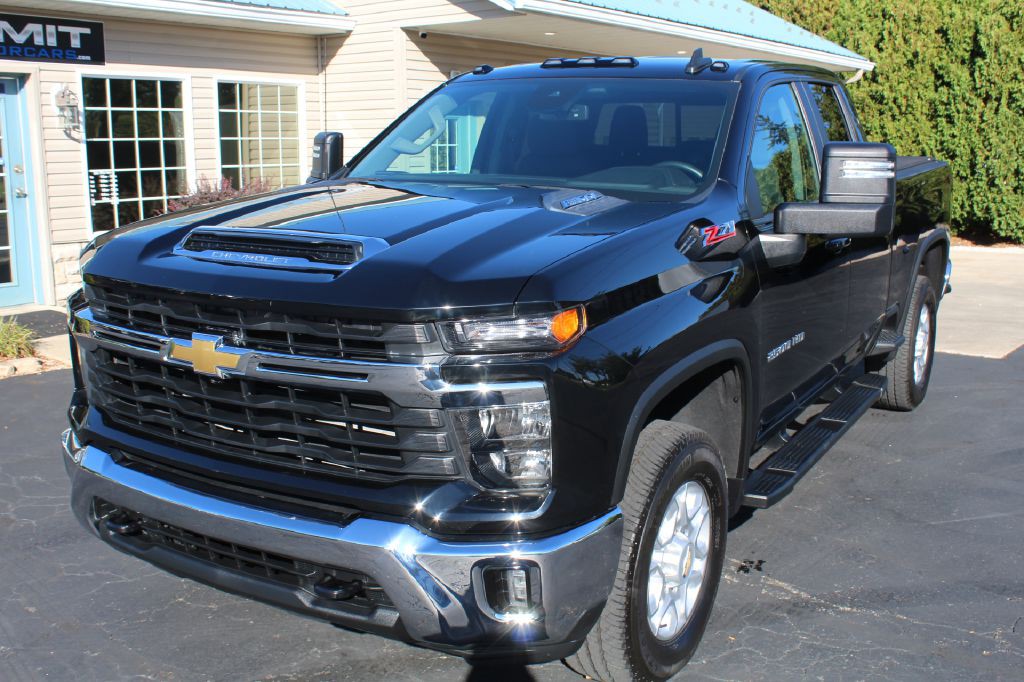 2024 Chevrolet Silverado 2500 Image 12