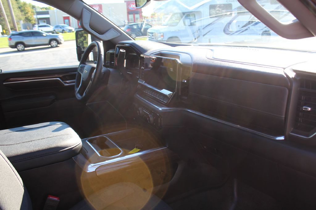 2024 Chevrolet Silverado 2500 Image 29