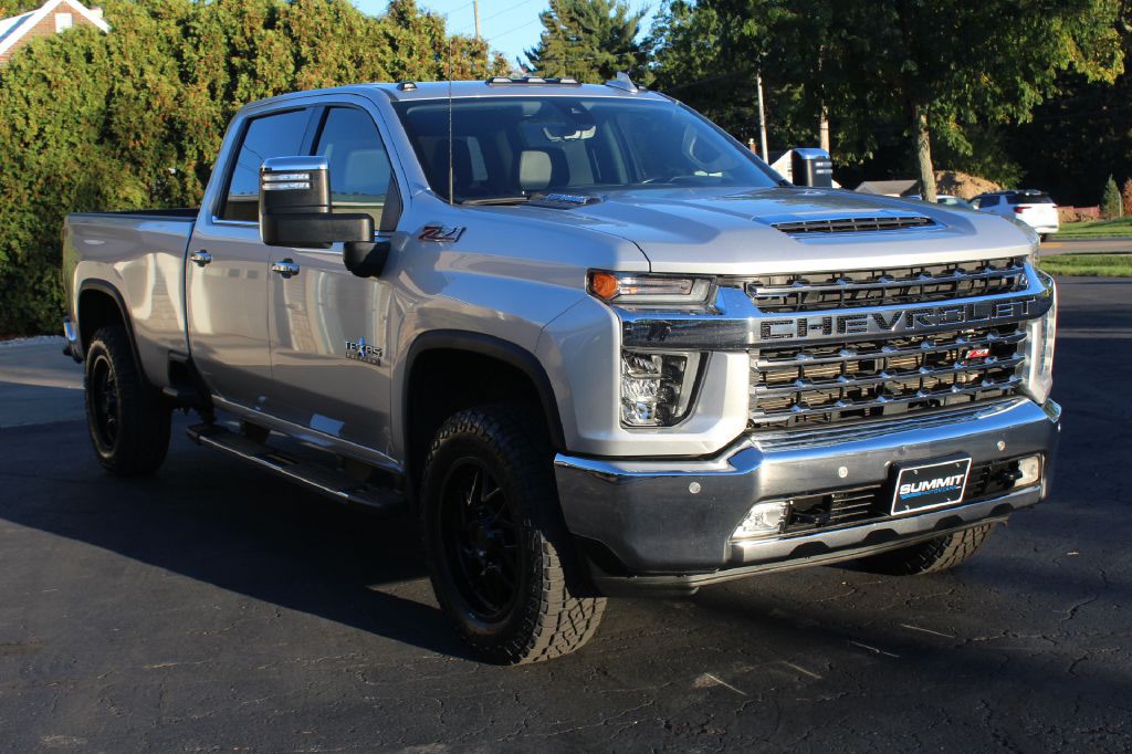 2022 Chevrolet 3500 Ltz Lb Image 10