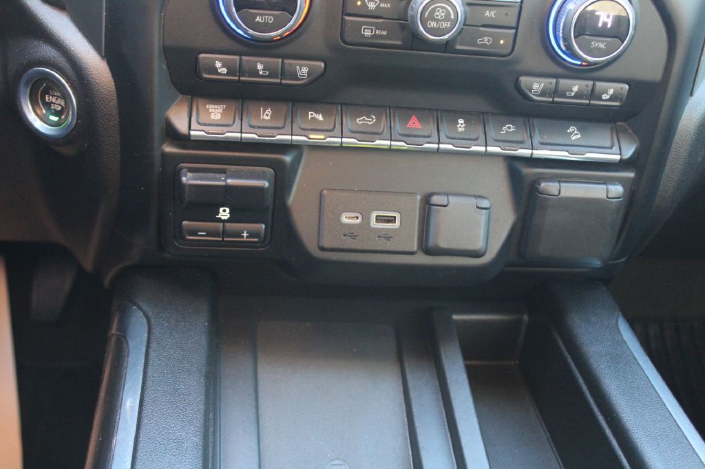 2022 Chevrolet 3500 Ltz Lb Image 18