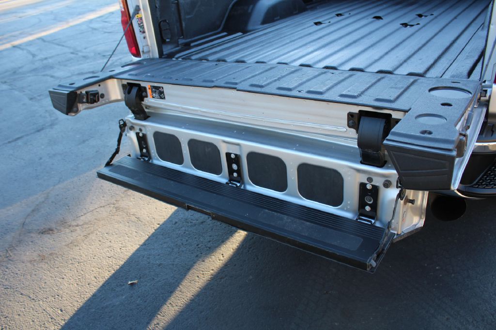 2022 Chevrolet 3500 Ltz Lb Image 32