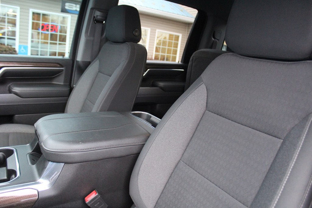 2025 Chevrolet Silverado 2500 Image 18