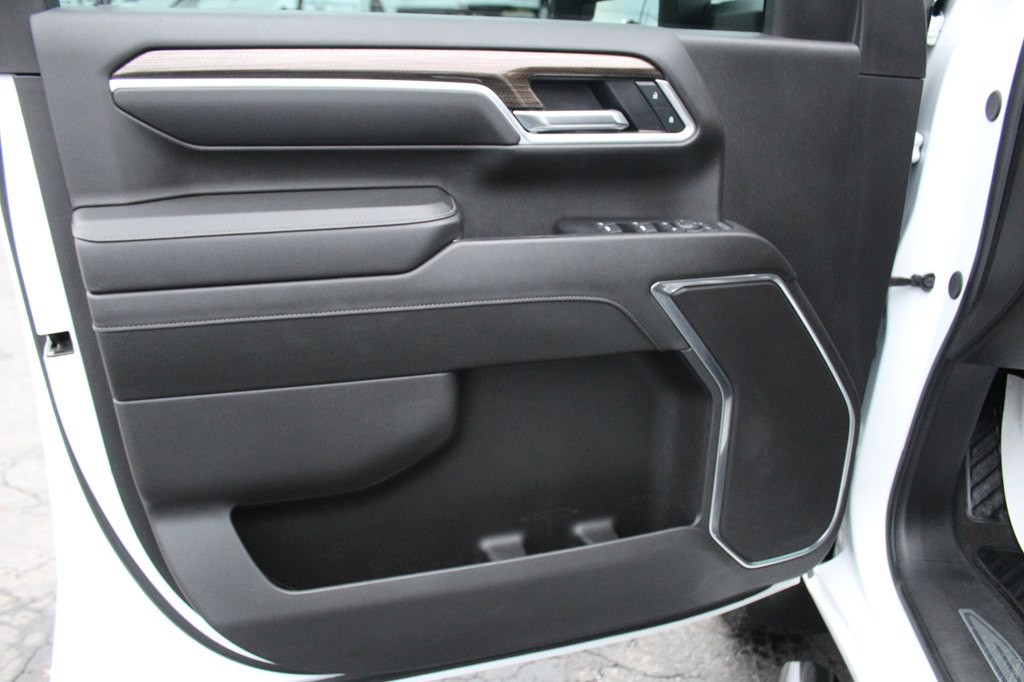 2025 Chevrolet Silverado 2500 Image 19