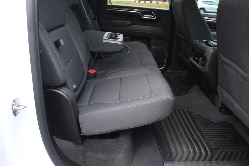 2025 Chevrolet Silverado 2500 Image 25