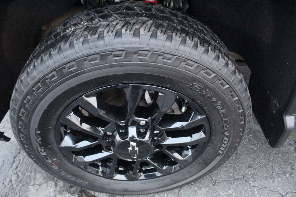 2025 Chevrolet Silverado 2500 Image 32