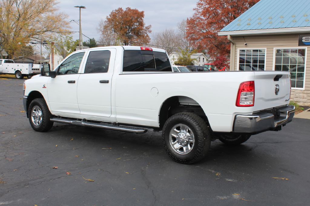2023 RAM 2500 Image 3