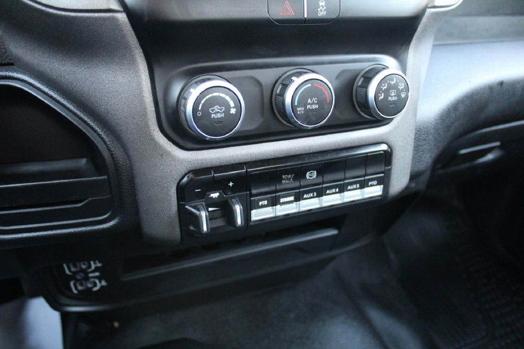 2019 RAM 5500 Image 18