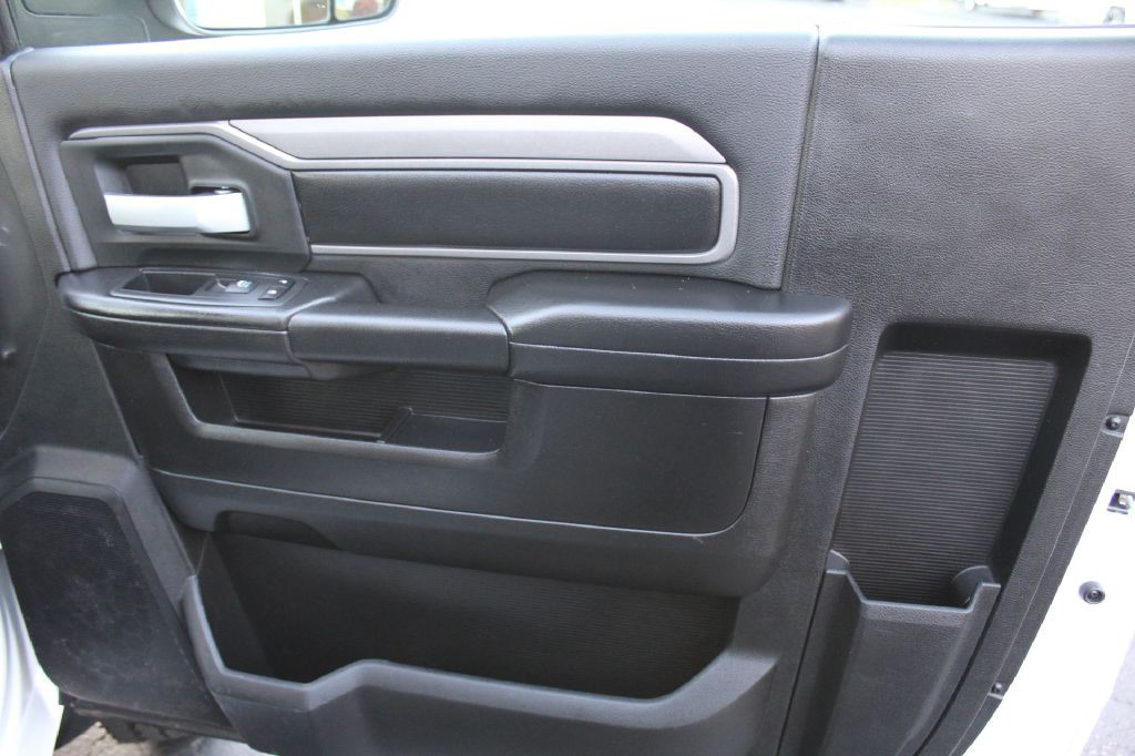 2019 RAM 5500 Image 25