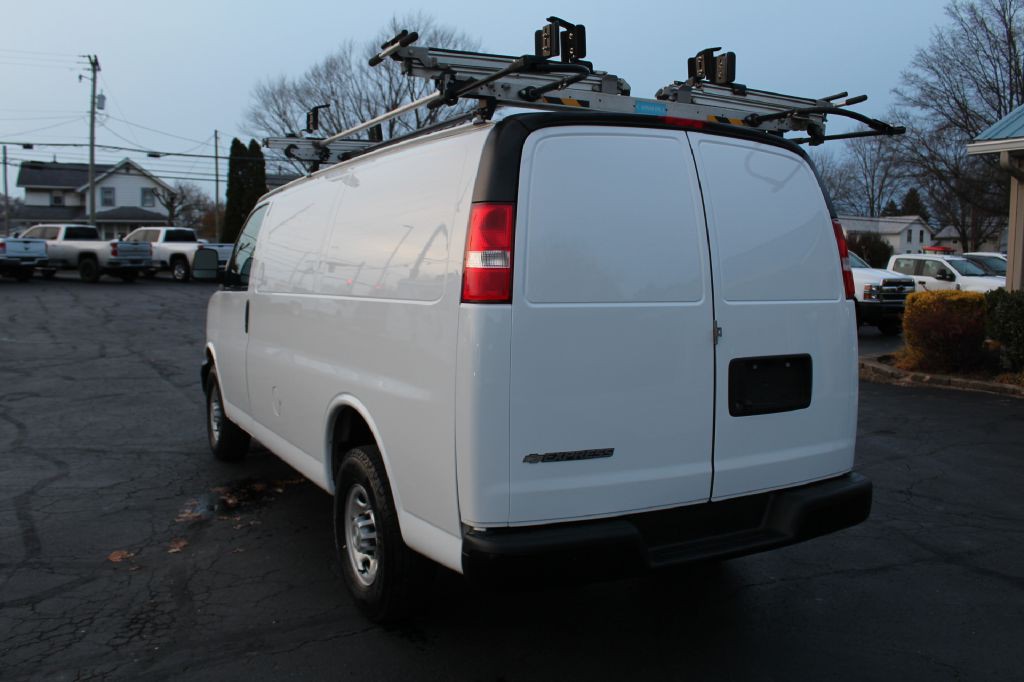 2019 Chevrolet Express Image 4