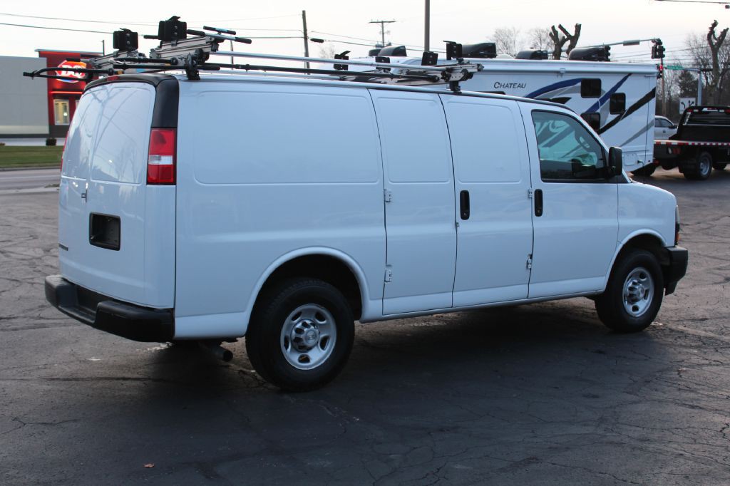 2019 Chevrolet Express Image 7