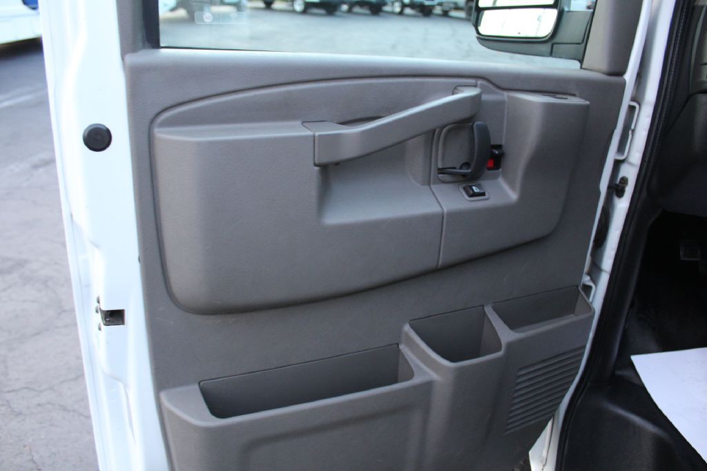 2019 Chevrolet Express Image 22