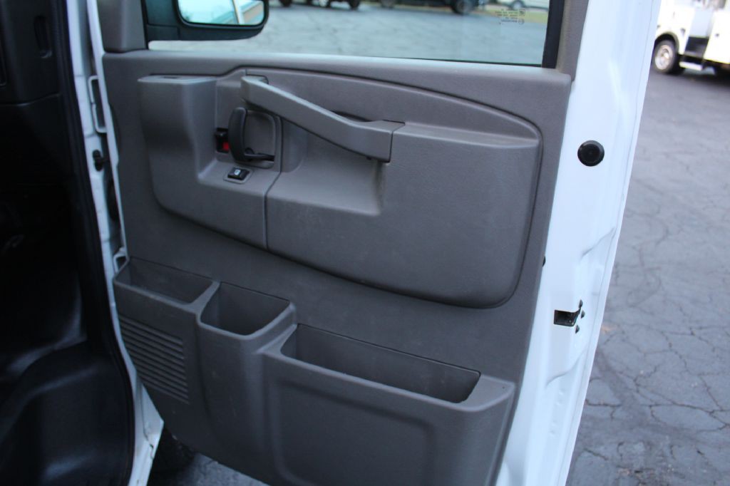 2019 Chevrolet Express Image 26
