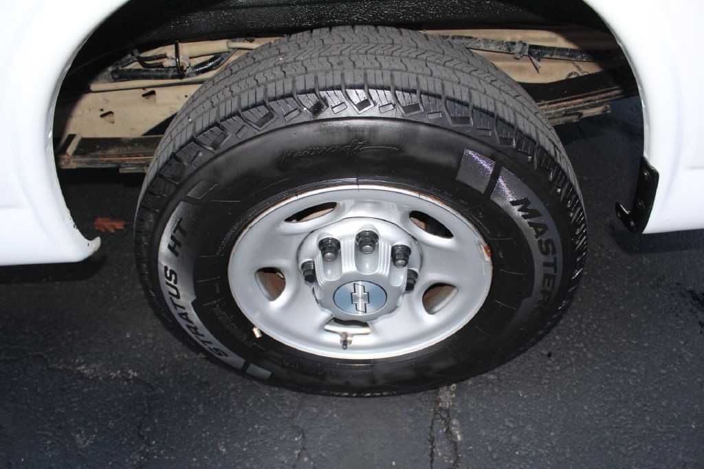 2019 Chevrolet Express Image 34