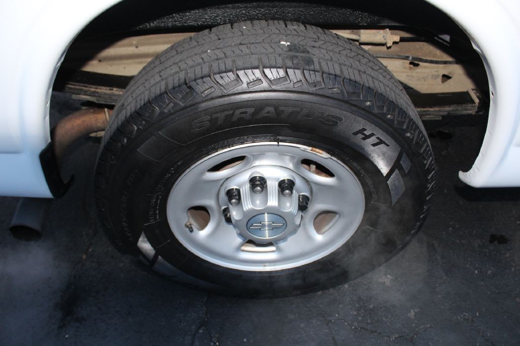 2019 Chevrolet Express Image 35