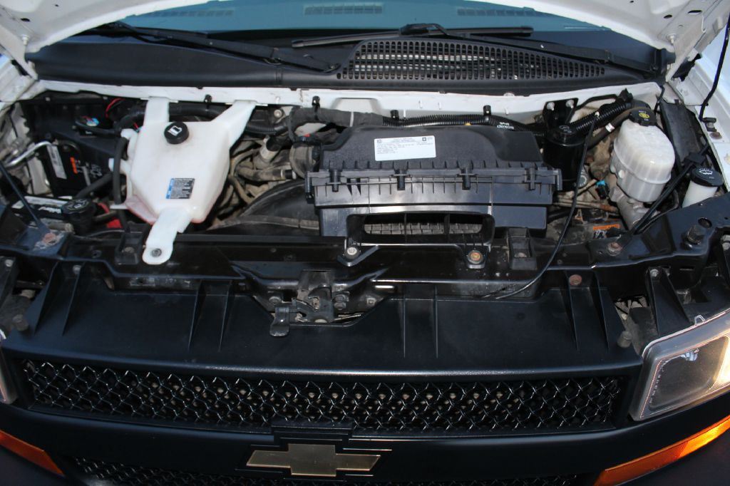 2019 Chevrolet Express Image 40