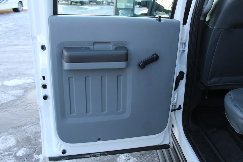 2016 Ford F-350 Image 28