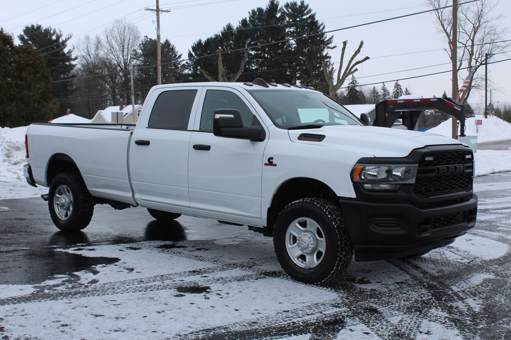 2023 RAM 2500 Image 9