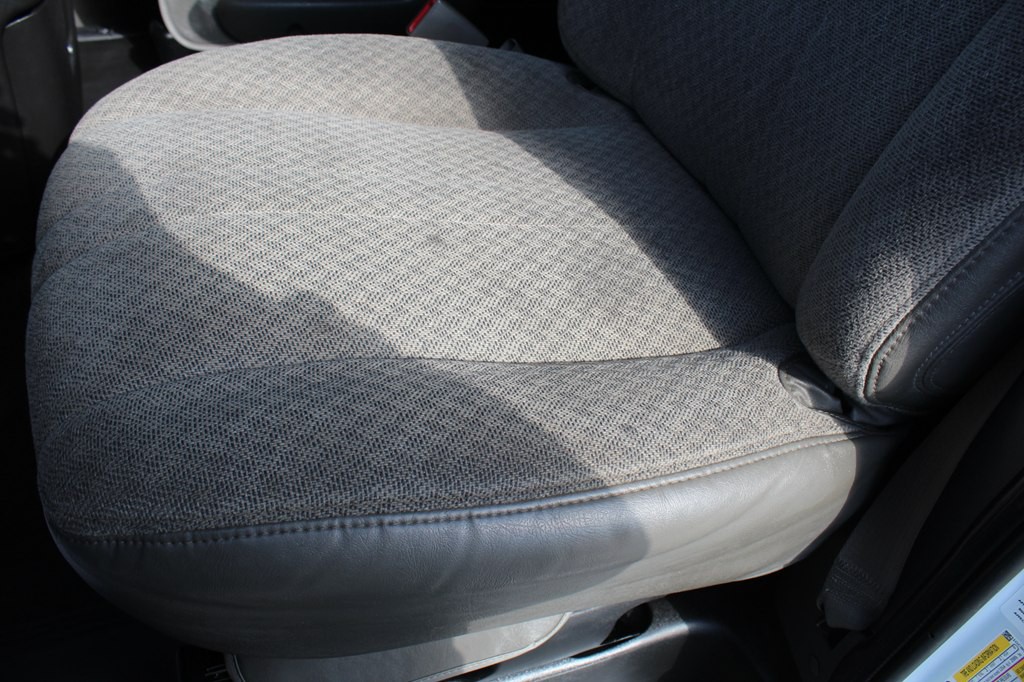 2022 Chevrolet Express Image 18