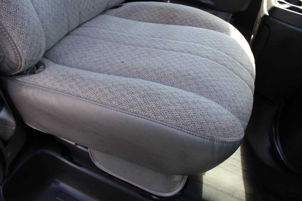 2022 Chevrolet Express Image 22