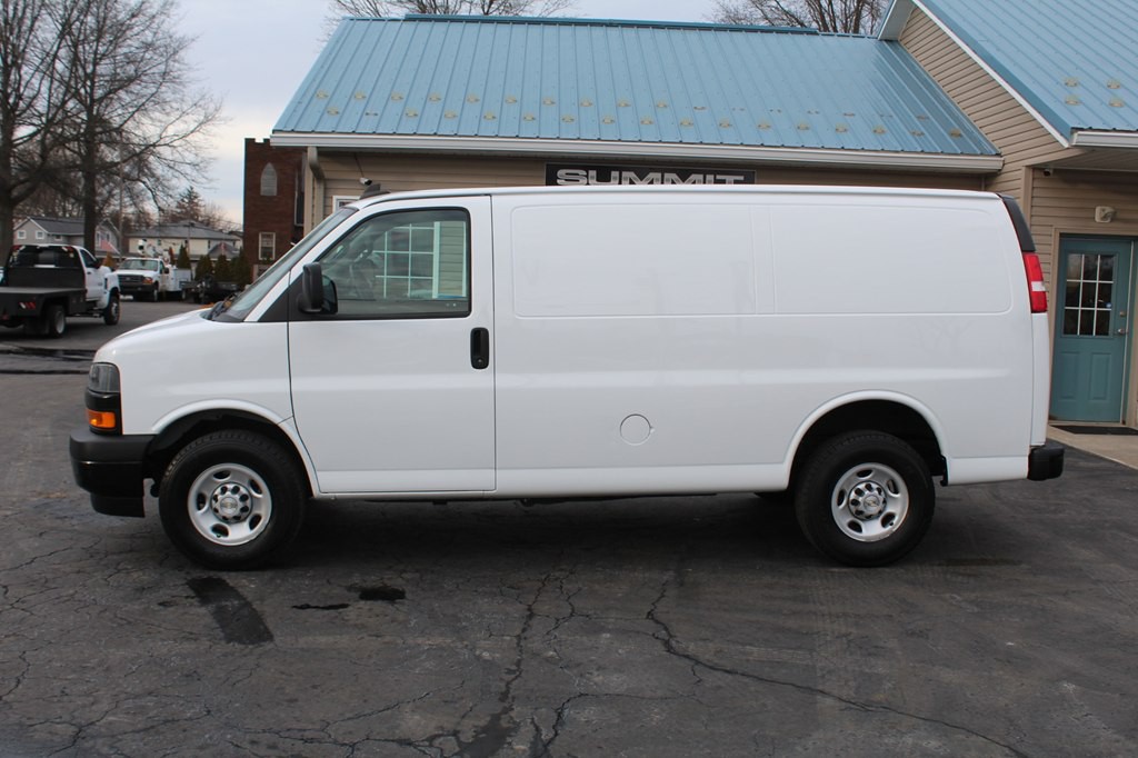 2022 Chevrolet Express Image 2