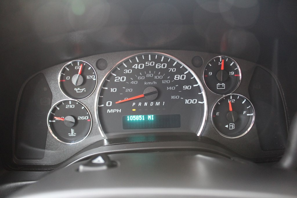 2022 Chevrolet Express Image 14