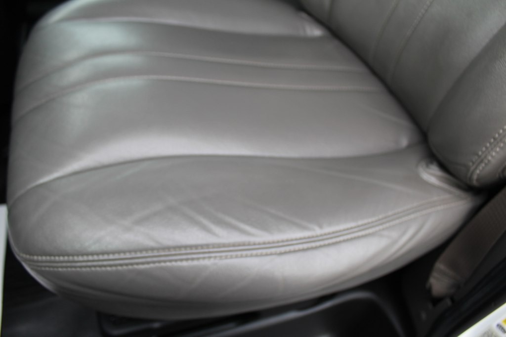 2022 Chevrolet Express Image 18