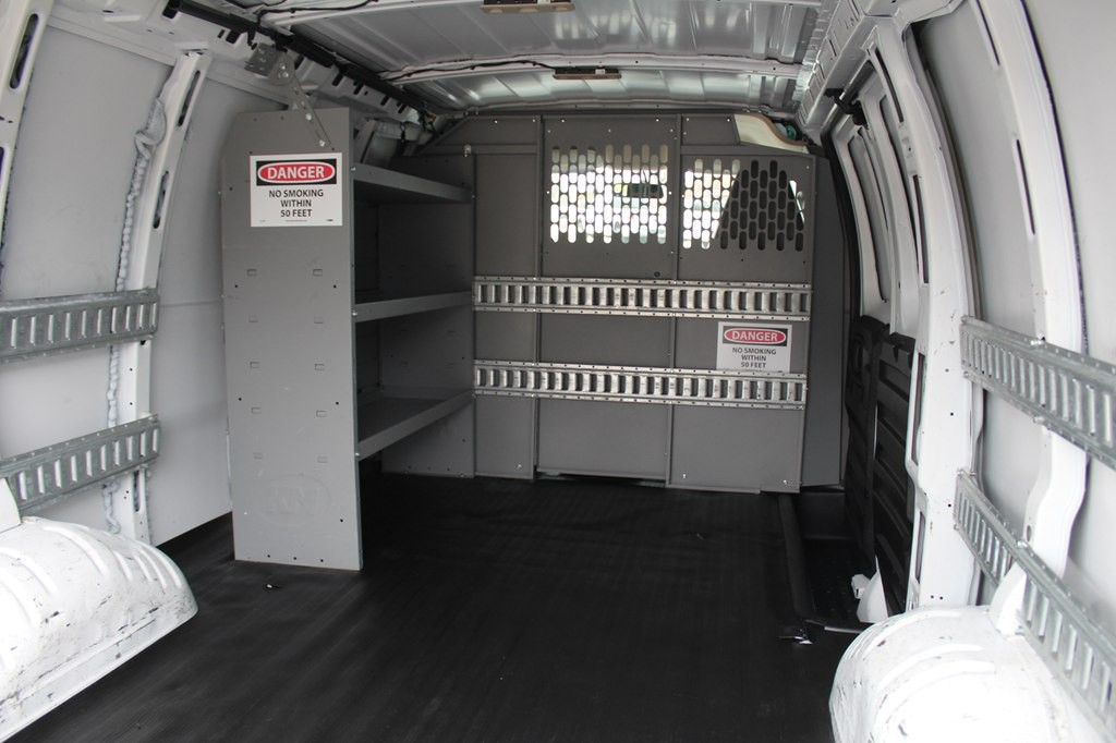 2022 Chevrolet Express Image 26