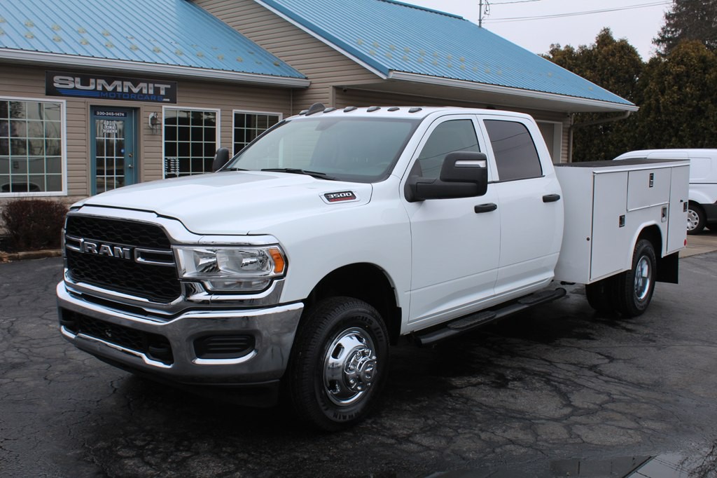 2024 RAM 3500 Image 1