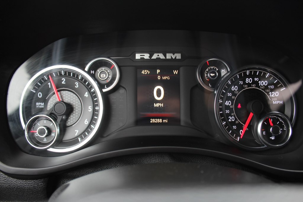 2024 RAM 3500 Image 14