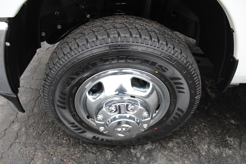 2024 RAM 3500 Image 31