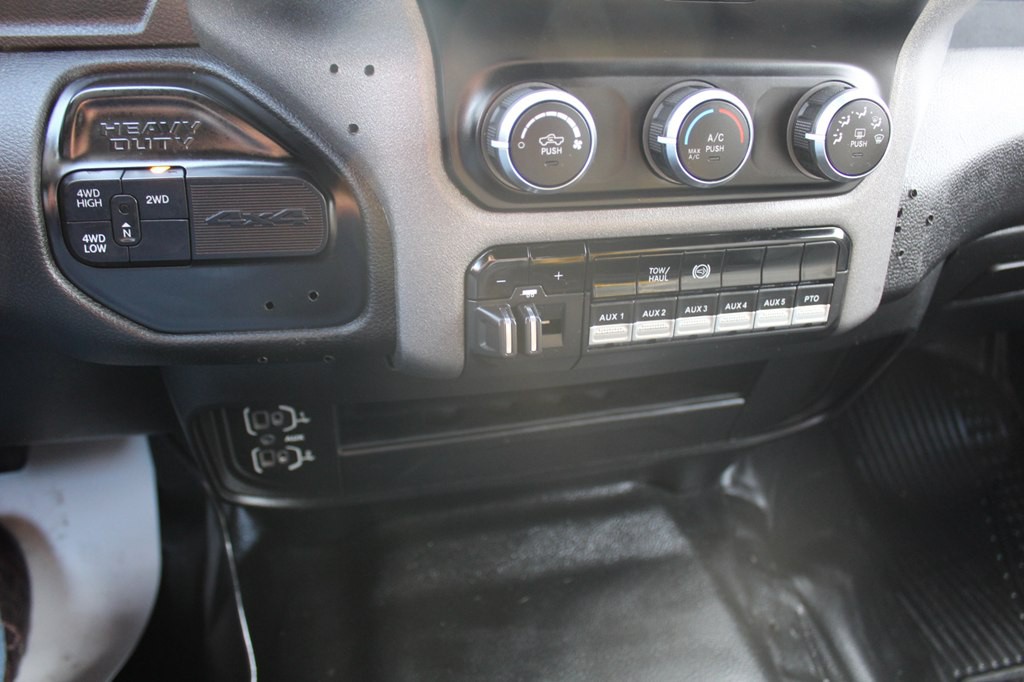 2021 RAM 5500 Image 17