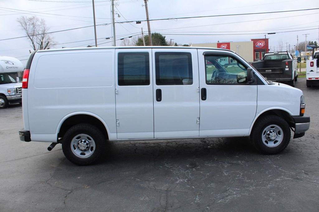 2019 Chevrolet Express Image 8