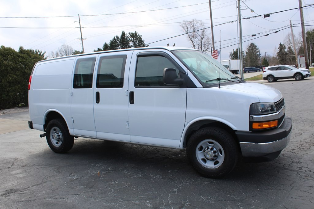 2019 Chevrolet Express Image 9