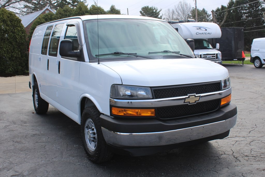 2019 Chevrolet Express Image 10