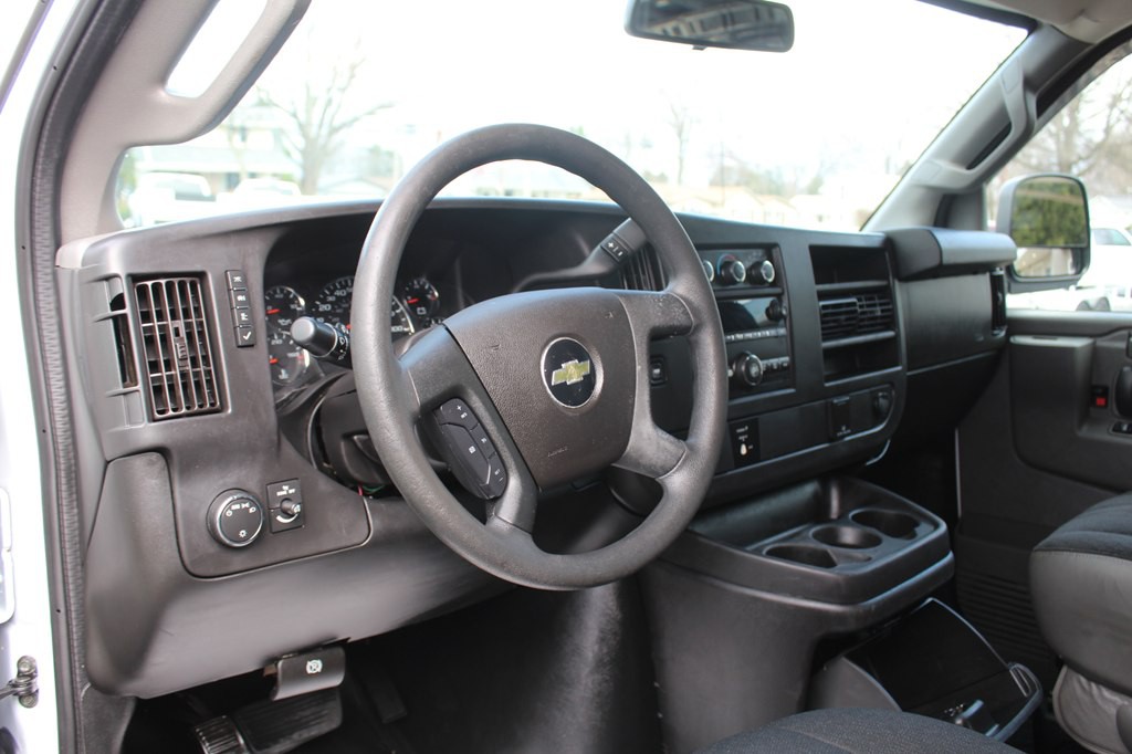 2019 Chevrolet Express Image 13